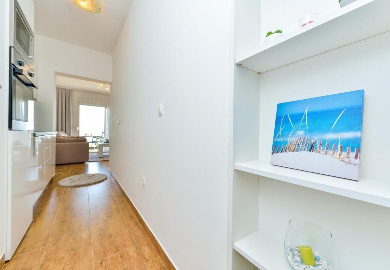 Apartments Sunny By The Sea Zaton  Exterior photo