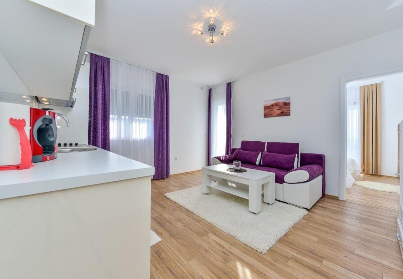 Apartments Sunny By The Sea Zaton  Exterior photo