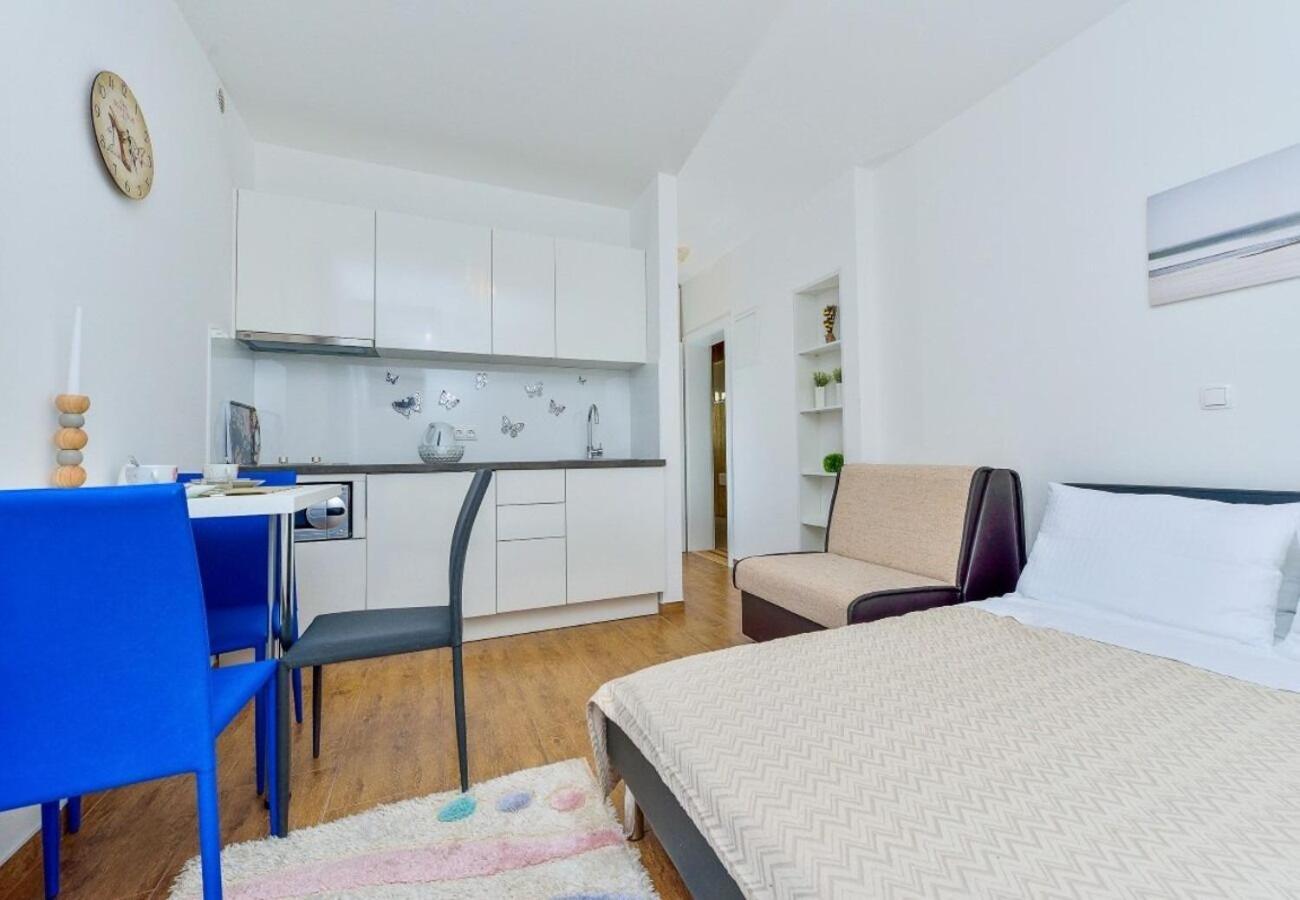 Apartments Sunny By The Sea Zaton  Exterior photo