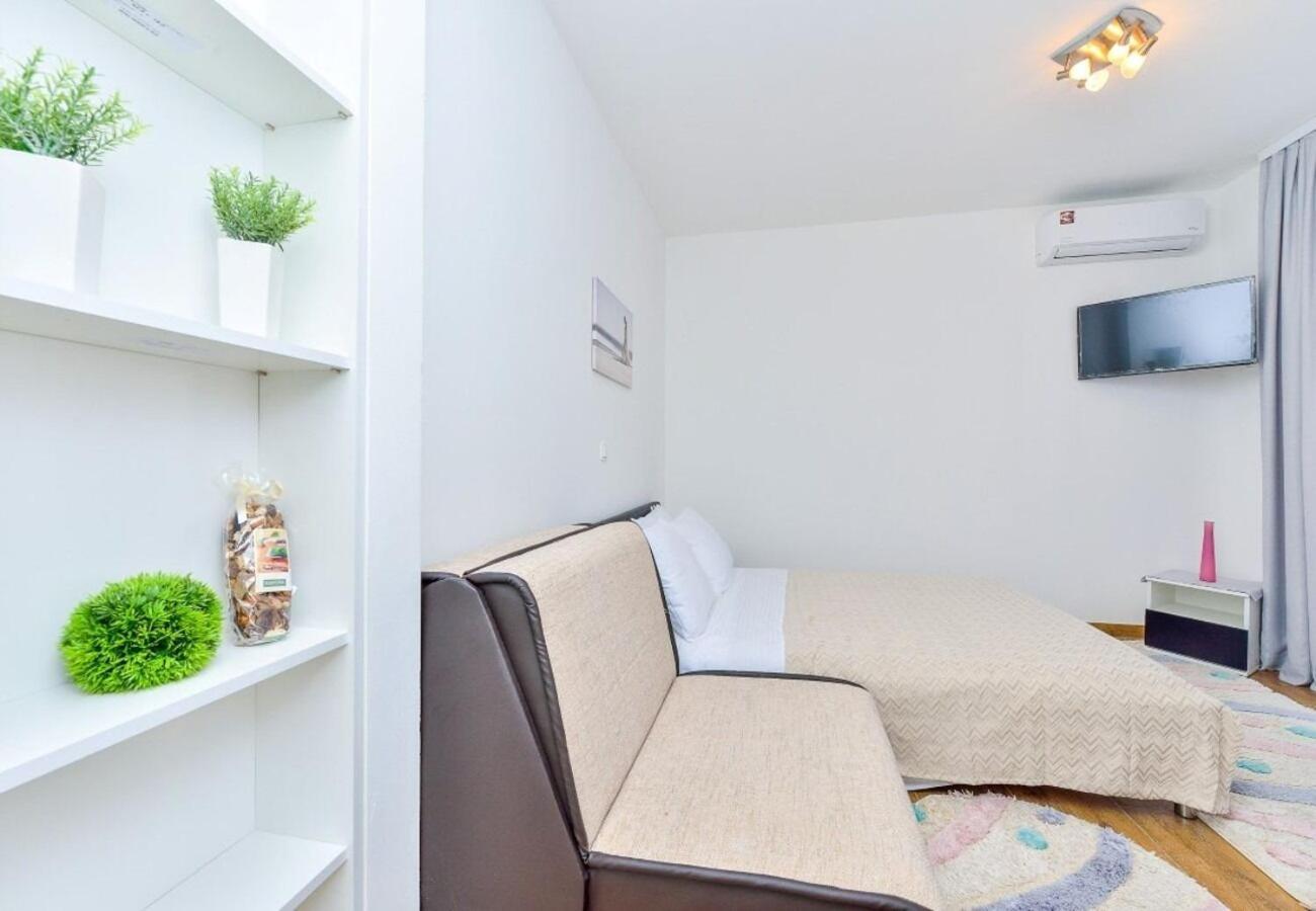 Apartments Sunny By The Sea Zaton  Exterior photo